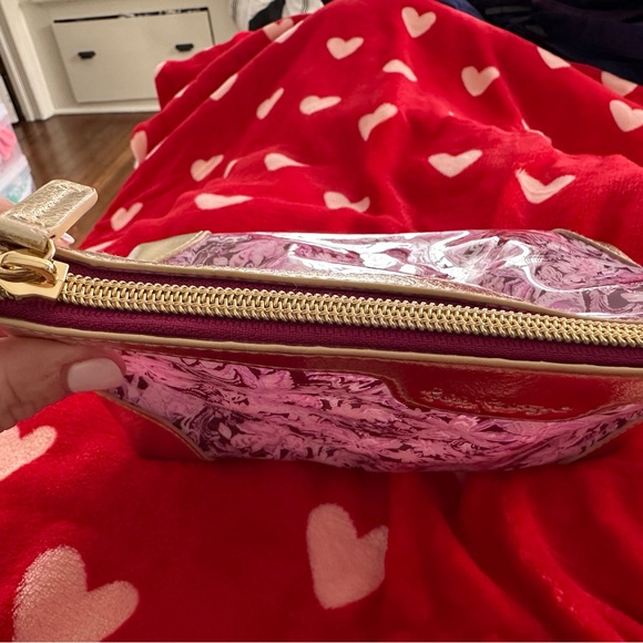 NIP Lilly Pulitzer pouch. - Picture 5 of 6